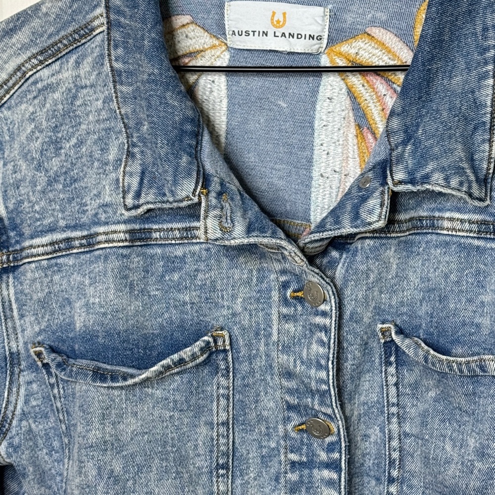 Austin Landing Cropped Denim Jacket Embroidered Wings Medium Boho Western - Picture 3 of 8